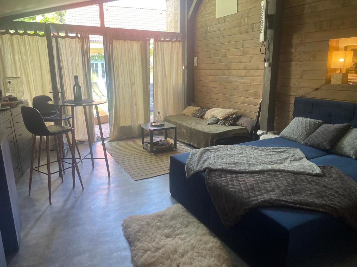 Monpe Apartmanik S Atmosferou Komárno Exterior foto