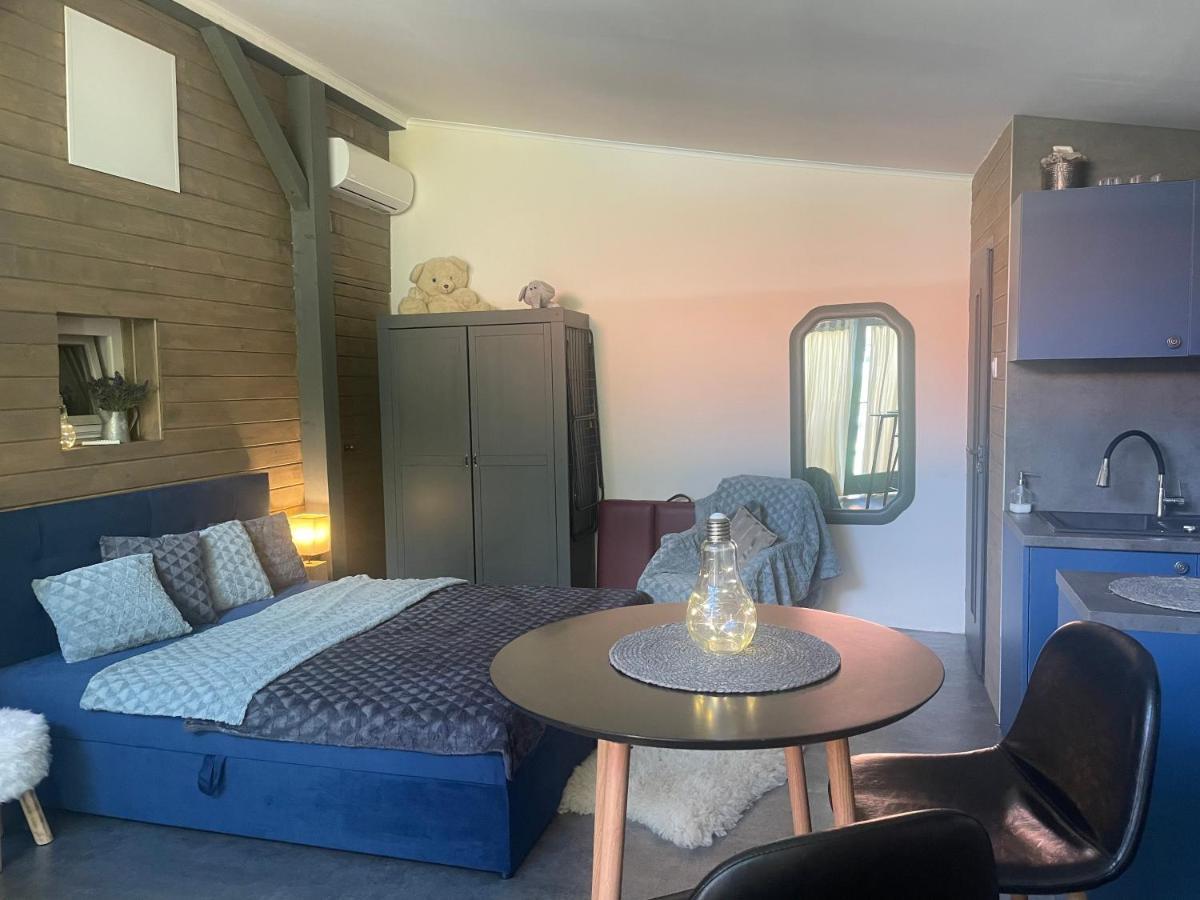 Monpe Apartmanik S Atmosferou Komárno Exterior foto