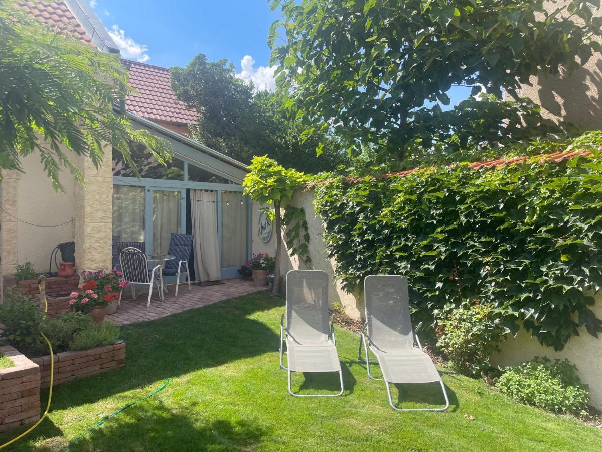 Monpe Apartmanik S Atmosferou Komárno Exterior foto