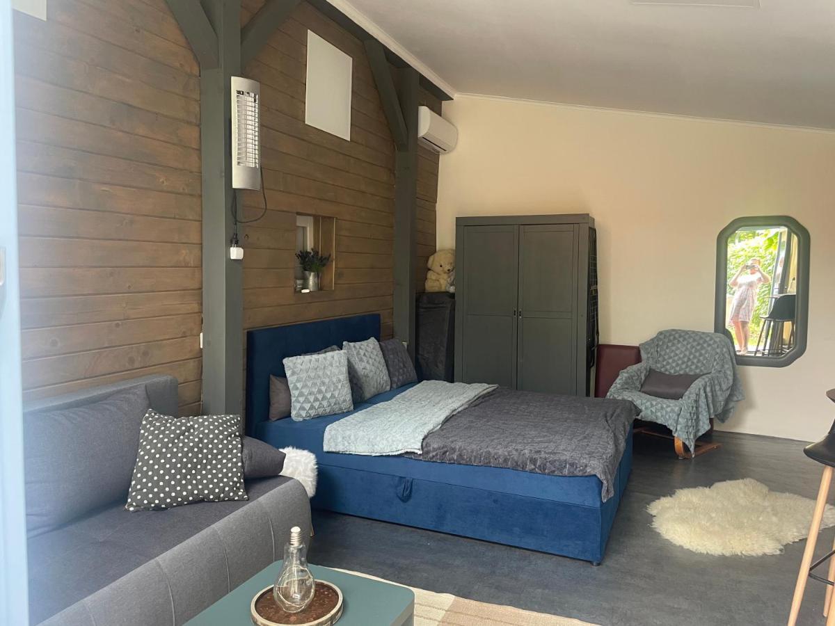 Monpe Apartmanik S Atmosferou Komárno Exterior foto