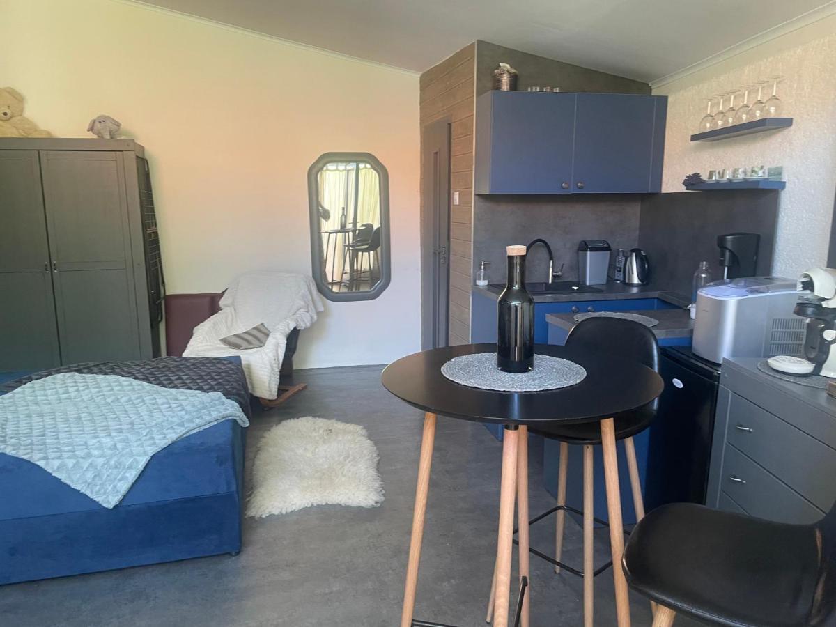 Monpe Apartmanik S Atmosferou Komárno Exterior foto