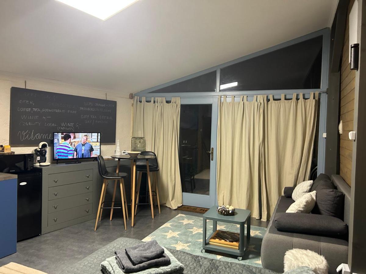 Monpe Apartmanik S Atmosferou Komárno Exterior foto