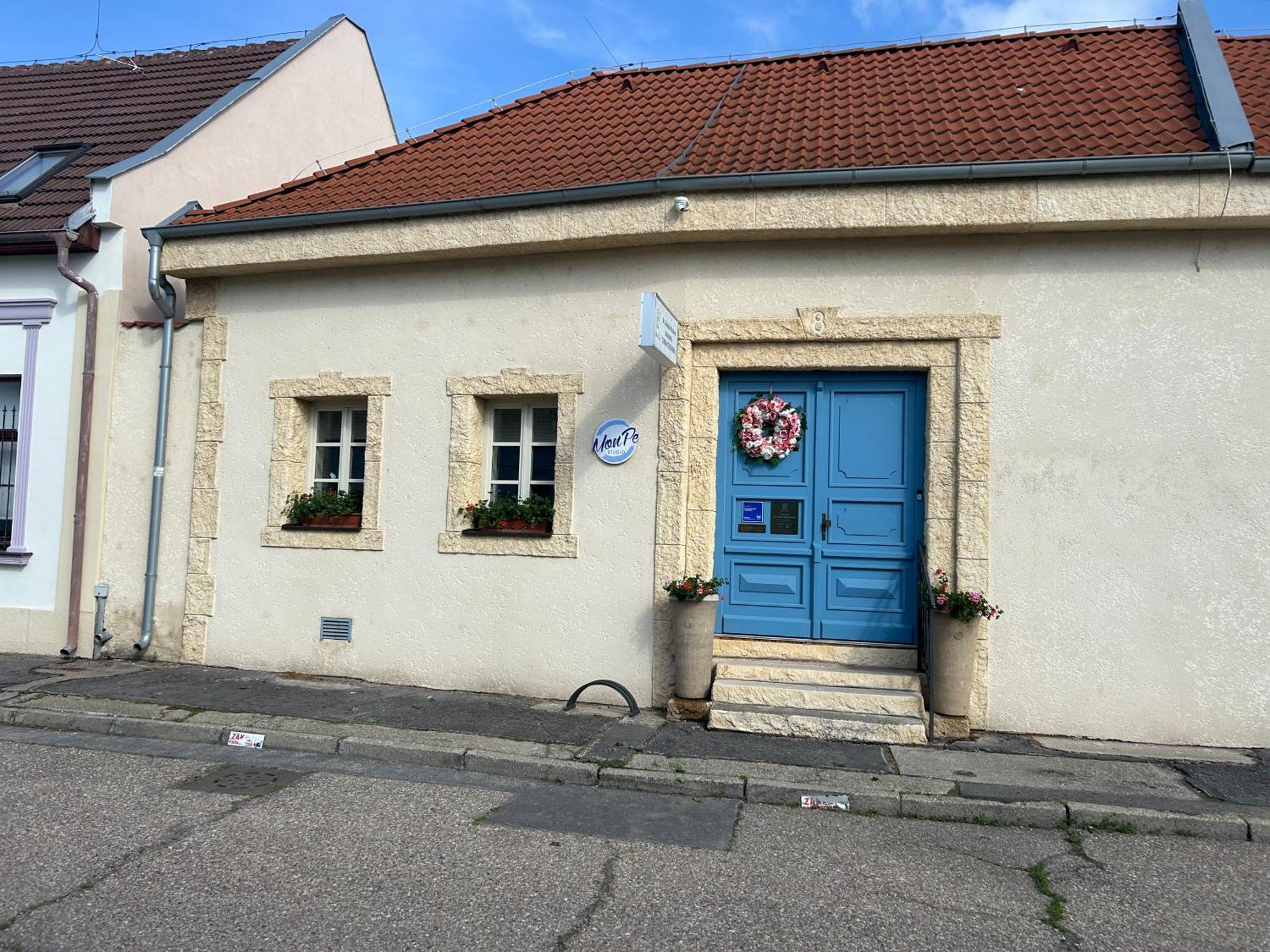 Monpe Apartmanik S Atmosferou Komárno Exterior foto
